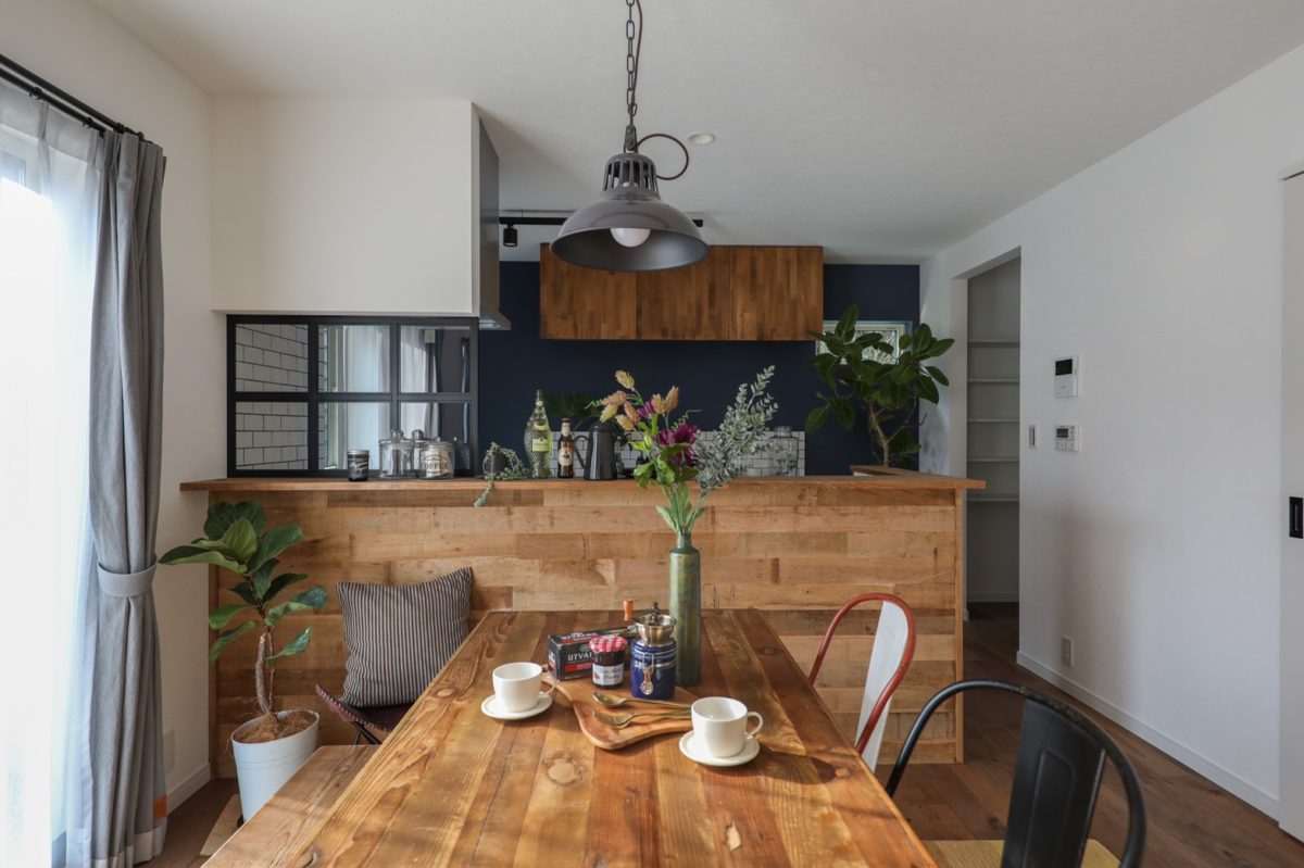 Feature wall × stylish